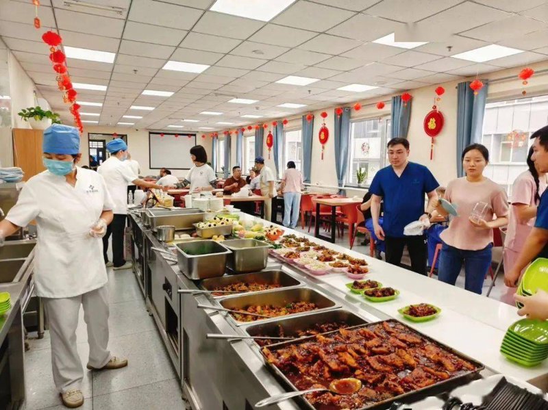 在众多餐饮连锁品牌中，哪些是您应该关注的对象呢？今天我们就来深入解析几个具有代表性的餐饮连锁品牌。